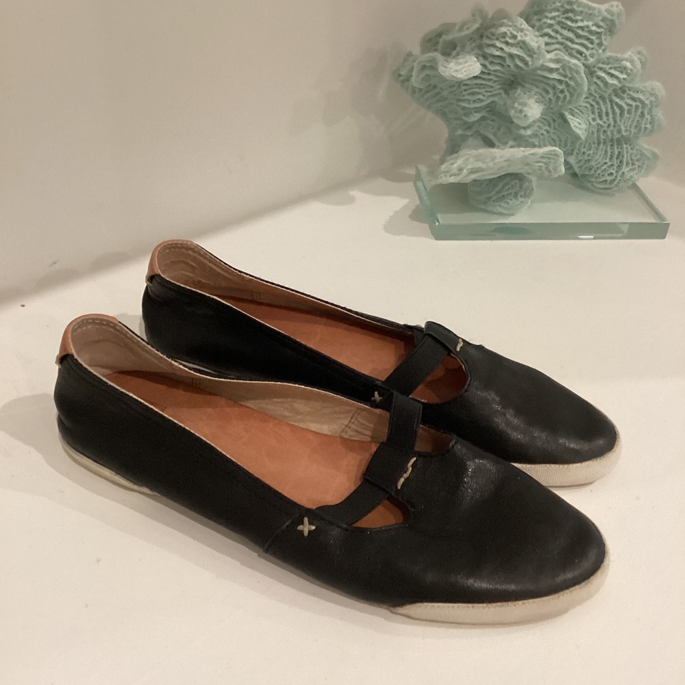 FRYE Flats Womens Shoes Melanie T Strap Buffed Nubuck Black Leather 10 M $148